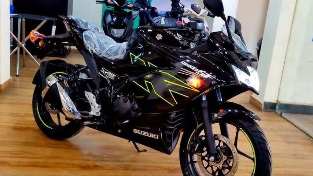 Suzuki Gixxer SF Bike: सुजुकी की जिक्सर हो रही है 50kmpl के माइलेज के साथ वापस। Suzuki Gixxer SF Bike: सुजुकी की जिक्सर हो रही है 50kmpl के माइलेज के साथ वापस।