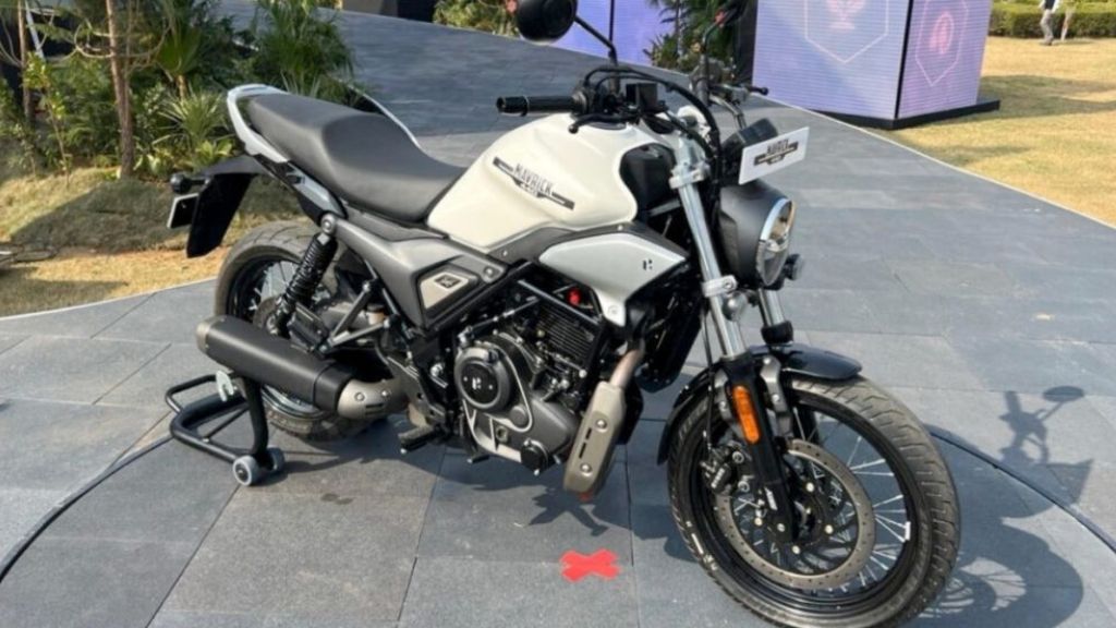 Hero Maverick 440: 440 सीसी के दमदार इंजन वाली बाइक को नही देखा होगा कभी, कीमत है इतनी। Hero Maverick 440: 440 सीसी के दमदार इंजन वाली बाइक को नही देखा होगा कभी, कीमत है इतनी।