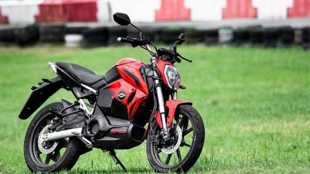 Revolt RV400: जबरदस्त फिचर्स और दमदार लुक के साथ, मिलेंगा रेंज भी। Revolt RV400: जबरदस्त फिचर्स और दमदार लुक के साथ, मिलेंगा रेंज भी।