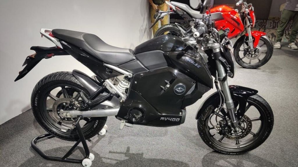 Revolt RV400: जबरदस्त फिचर्स और दमदार लुक के साथ, मिलेंगा रेंज भी। Revolt RV400: जबरदस्त फिचर्स और दमदार लुक के साथ, मिलेंगा रेंज भी।