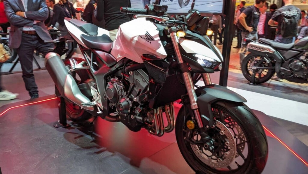 Honda CB1000 Hornet कर रही है शानदार लुक और जबरदस्त स्पीड के साथ कमबैक। Honda CB1000 Hornet कर रही है शानदार लुक और जबरदस्त स्पीड के साथ कमबैक।