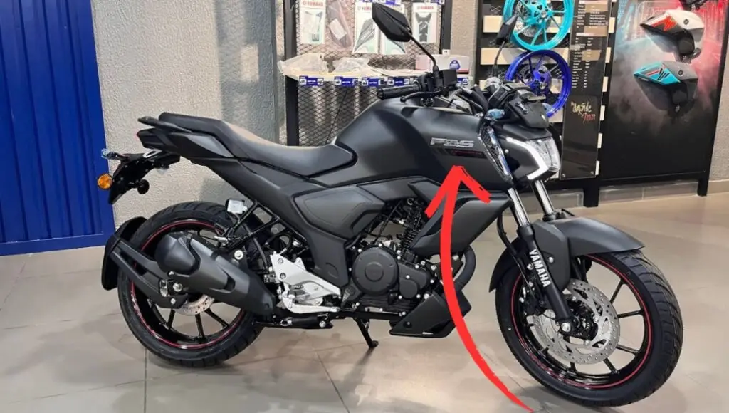 Yamaha FZS FI V4 आ गई है blutooth कनेक्टिविटी फिचर्स के साथ और भी शानदार। Yamaha FZS FI V4 आ गई है blutooth कनेक्टिविटी फिचर्स के साथ और भी शानदार।