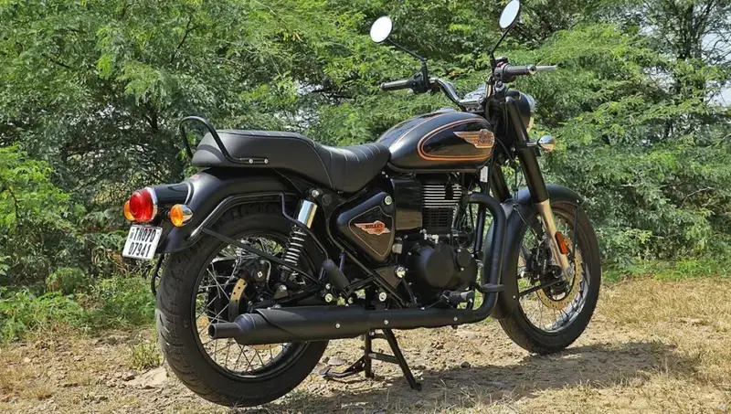 Royal Enfield Bullet 350: जवानों के दिलो पर राज करने वाली बाइक में मिलने अपडेट फिचर्स। Royal Enfield Bullet 350: जवानों के दिलो पर राज करने वाली बाइक में मिलने अपडेट फिचर्स।