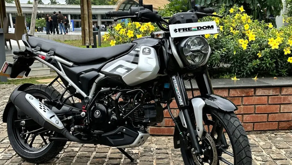 Bajaj Freedom Launch: स्टाइलिश के साथ माइलेज का खासा तड़का देंगी यह बाइक। Bajaj Freedom Launch: स्टाइलिश के साथ माइलेज का खासा तड़का देंगी यह बाइक।