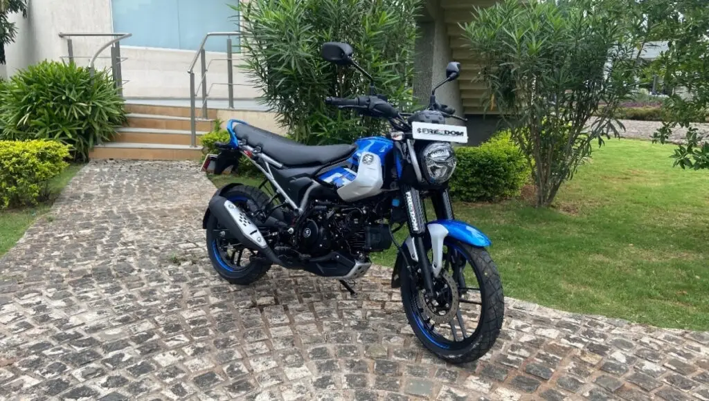Bajaj Freedom Launch: स्टाइलिश के साथ माइलेज का खासा तड़का देंगी यह बाइक। Bajaj Freedom Launch: स्टाइलिश के साथ माइलेज का खासा तड़का देंगी यह बाइक।