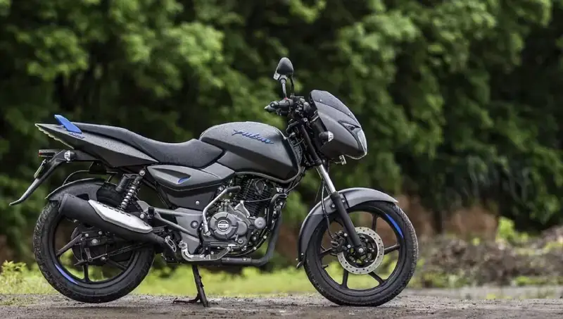 Bajaj Pulsar 125: 124.4 cc दमदार इंजन के साथ मिलेंगे अलग अलग कलर में। Bajaj Pulsar 125: 124.4 cc दमदार इंजन के साथ मिलेंगे अलग अलग कलर में।