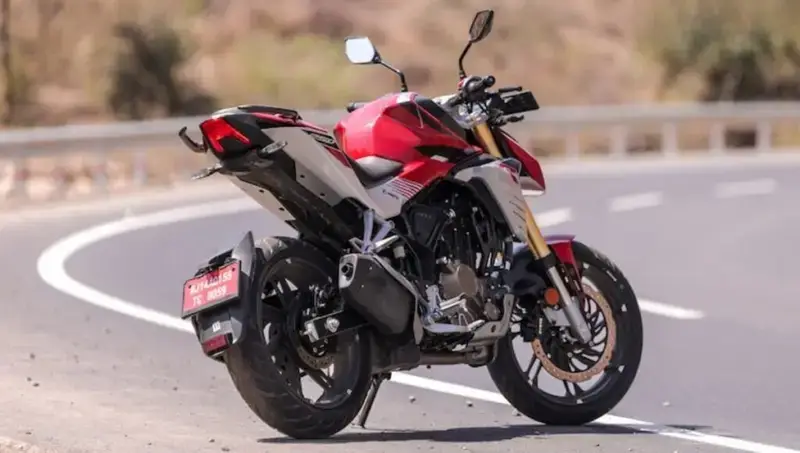 Hero Xtreme 250R: स्टाइलिश लुक के साथ इंजन भी मिल रहा है शानदार।