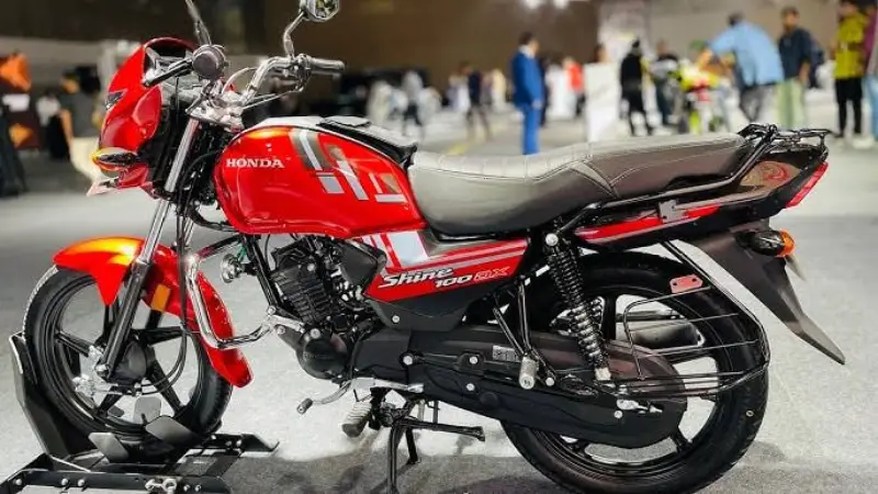 Honda DX 100: होंडा की 100सीसी सेगमेंट में आ गई है नई बाइक। Honda DX 100: होंडा की 100सीसी सेगमेंट में आ गई है नई बाइक।