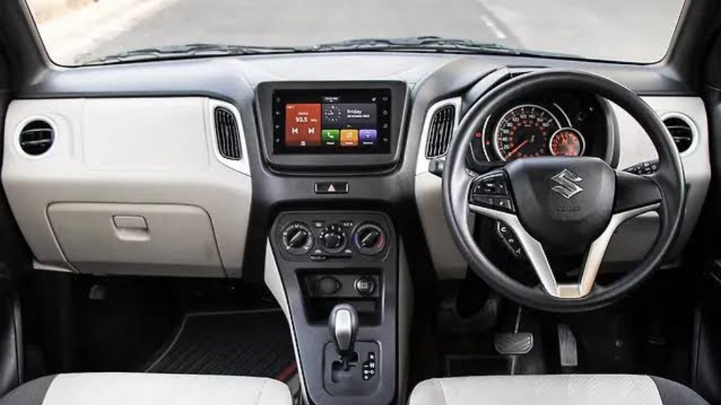 Maruti Suzuki WagonR बजट के साथ देंगी 32kmpl का माइलेज भी। Maruti Suzuki WagonR बजट के साथ देंगी 32kmpl का माइलेज भी।