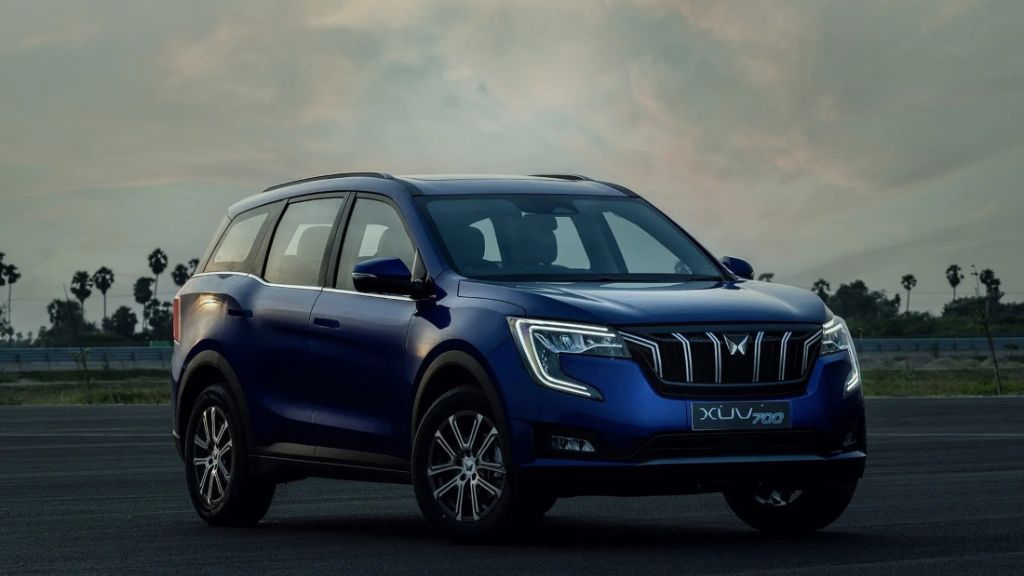 2025 Mahindra XUV700