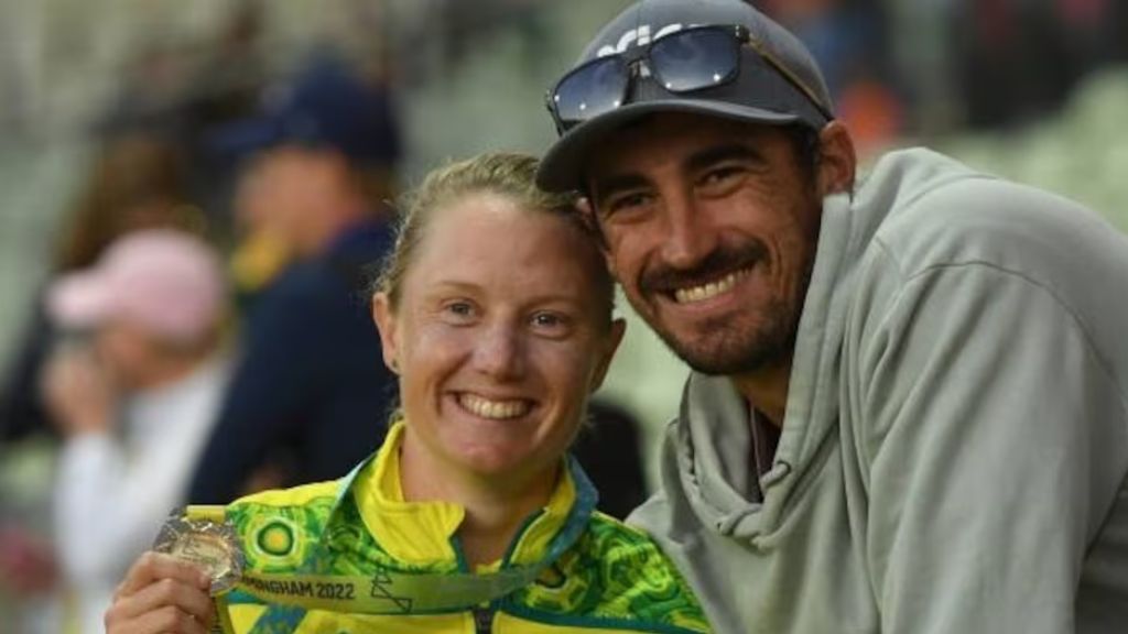 Mitchell Starc Wife Net Worth 2025: एलिसा हीली की कमाई, संपत्ति, करियर और लग्जरी लाइफस्टाइल की पूरी जानकारी