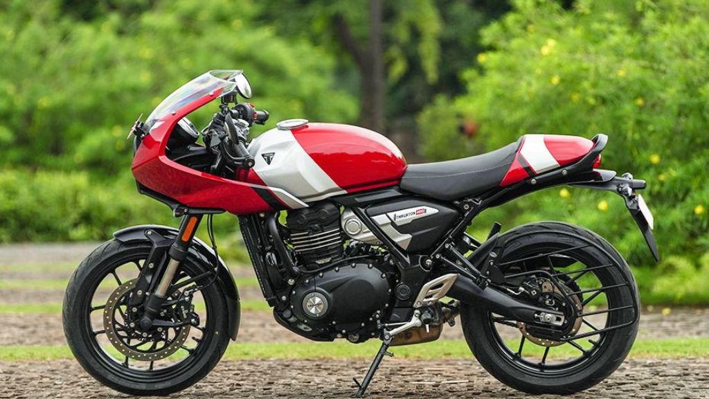 Triumph Thruxton 400 engine