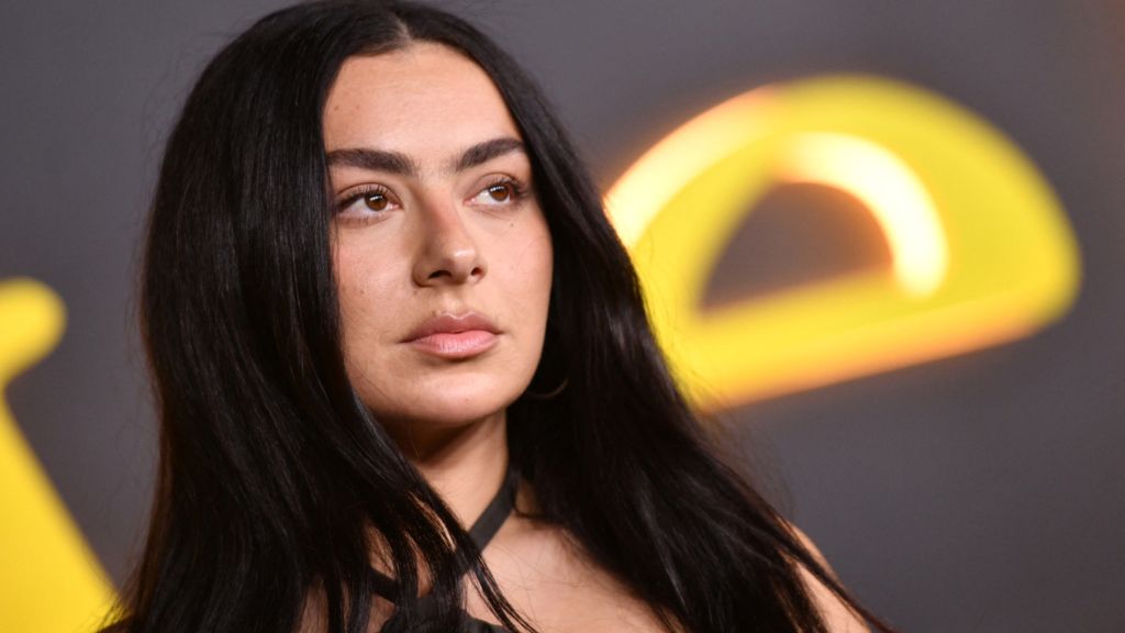 charli xcx net worth