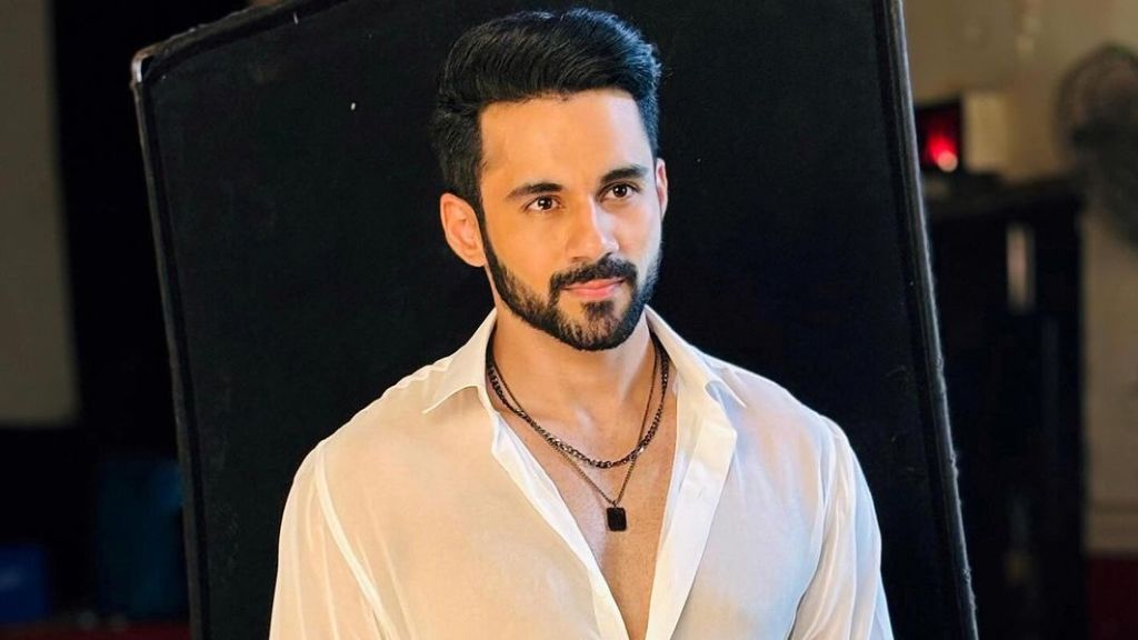 abhishek bajaj net worth