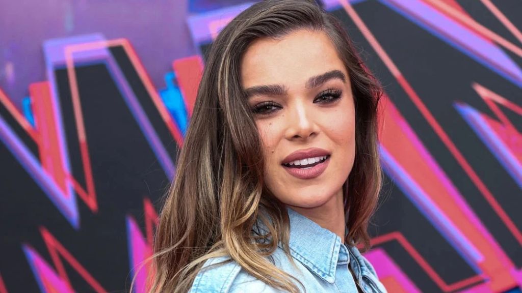 hailee steinfeld net worth