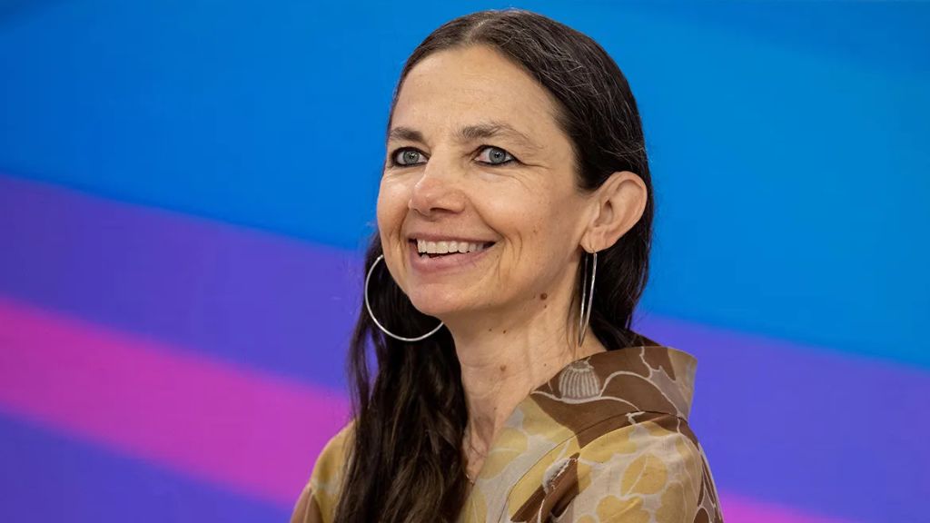 justine bateman net worth