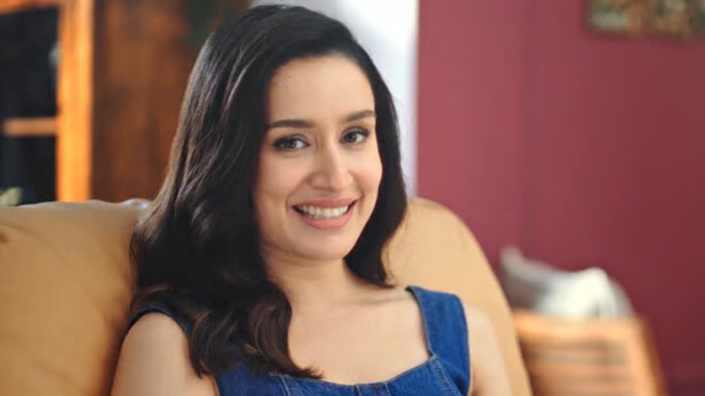 shraddha kapoor net worth