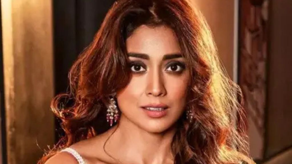 shriya saran net worth