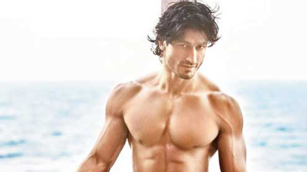 vidyut jamwal wife