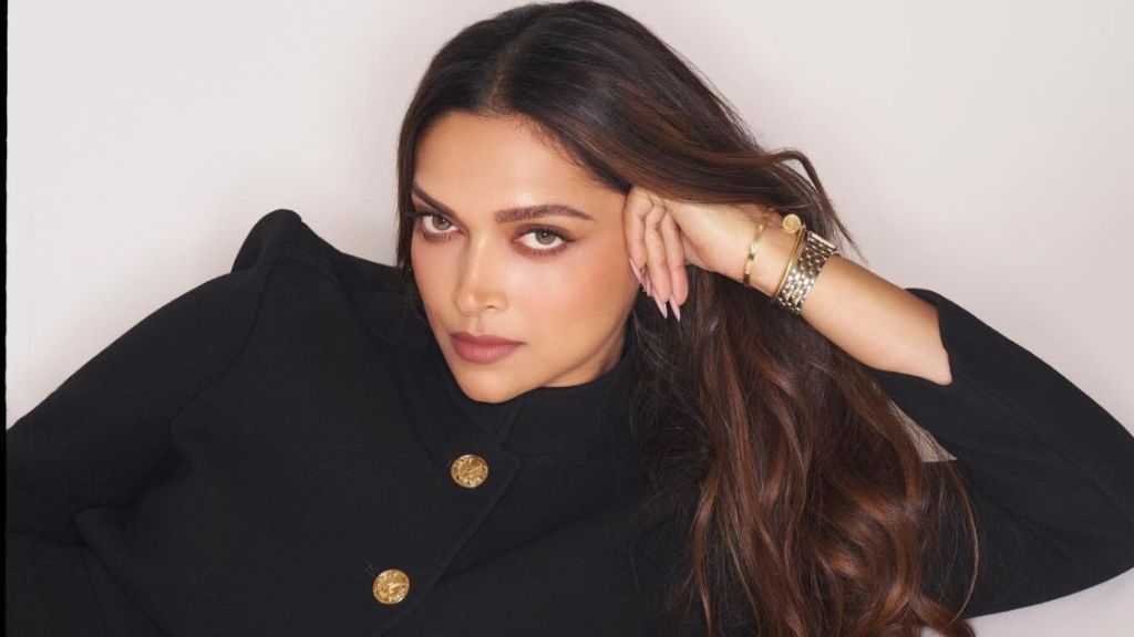 deepika padukone hot